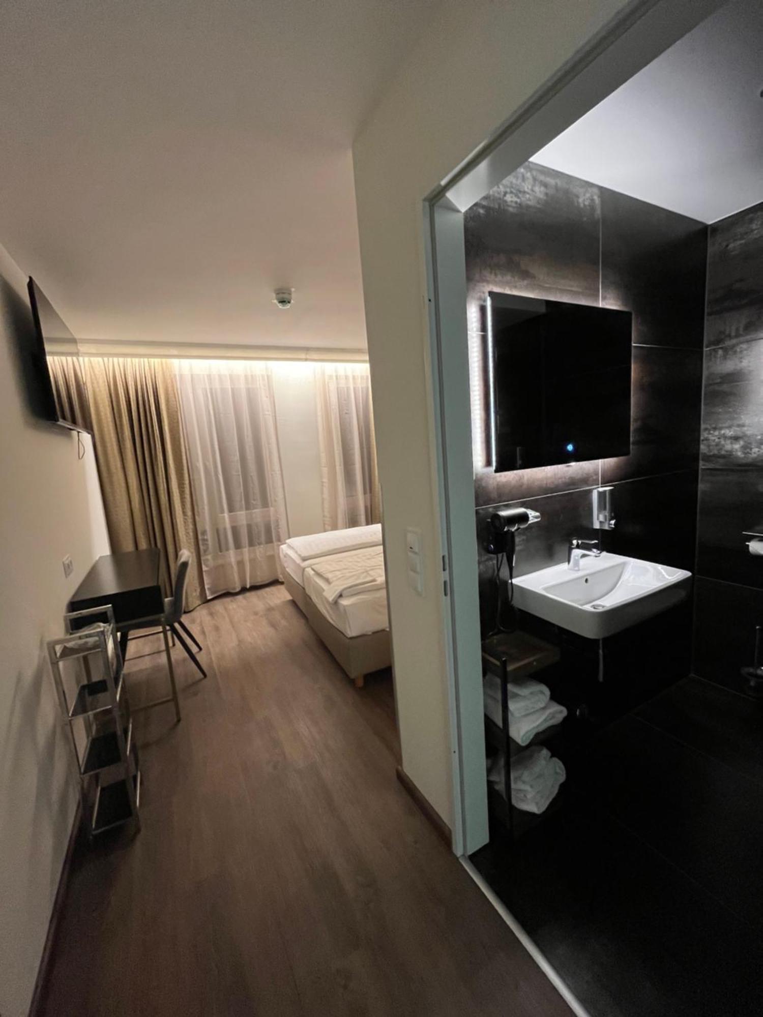 Hotel Adrett Am Dom - Digital Access Cologne Luaran gambar
